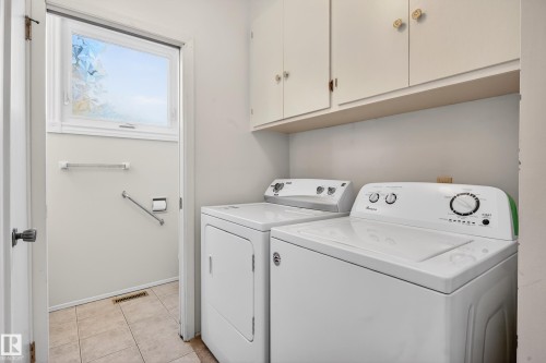 3626 103B Street, Edmonton, AB - Indoor Photo Showing Laundry Room