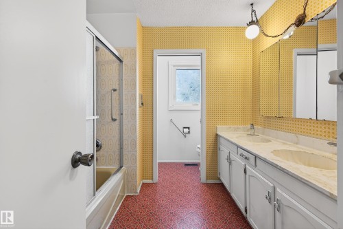 3626 103B Street, Edmonton, AB - Indoor Photo Showing Bathroom