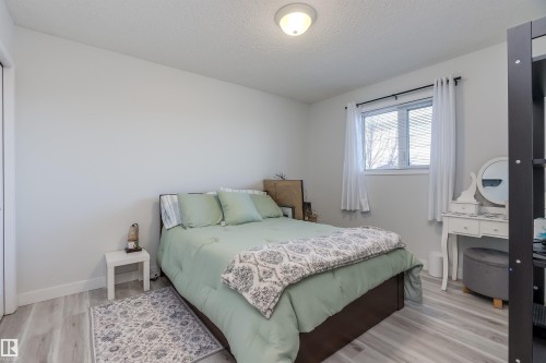 66 Bridgeport Wynd, Leduc, AB - Indoor Photo Showing Bedroom