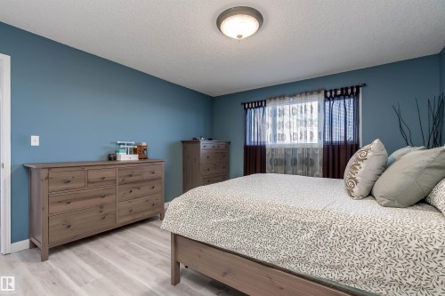 66 Bridgeport Wynd, Leduc, AB - Indoor Photo Showing Bedroom