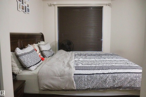 110 1144 Adamson Drive, Edmonton, AB - Indoor Photo Showing Bedroom
