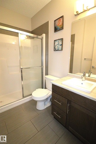 110 1144 Adamson Drive, Edmonton, AB - Indoor Photo Showing Bathroom