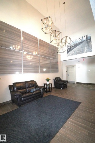 110 1144 Adamson Drive, Edmonton, AB - Indoor
