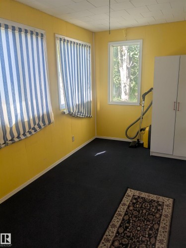 8416 104 Street, Edmonton, AB - Indoor Photo Showing Other Room