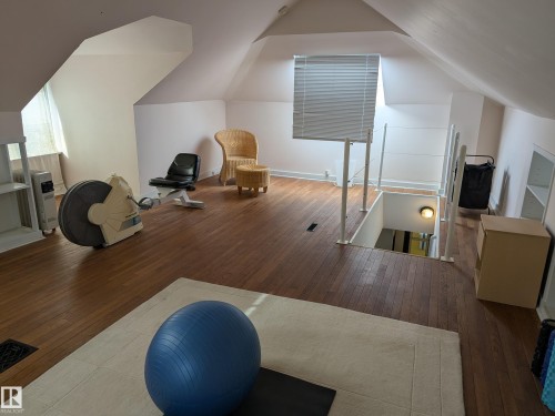 8416 104 Street, Edmonton, AB - Indoor