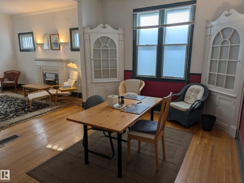 8416 104 Street, Edmonton, AB - Indoor