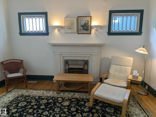 8416 104 Street, Edmonton, AB - Indoor With Fireplace