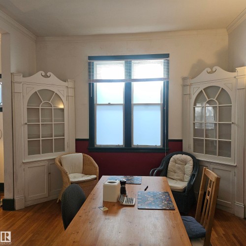 8416 104 Street, Edmonton, AB - Indoor