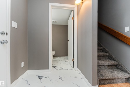 17020 100 Street, Edmonton, AB - Indoor Photo Showing Other Room