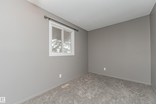 17020 100 Street, Edmonton, AB - Indoor Photo Showing Other Room