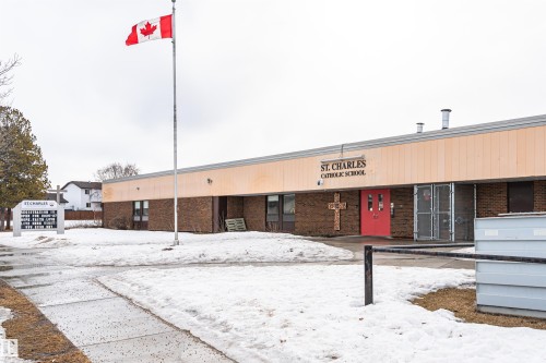 17020 100 Street, Edmonton, AB - Outdoor