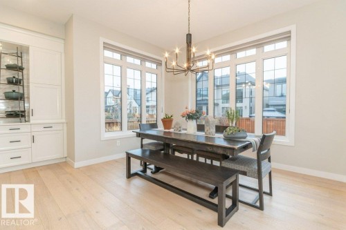 698 Howatt Drive Sw, Edmonton, AB - Indoor Photo Showing Dining Room