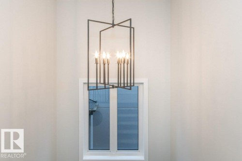 698 Howatt Drive Sw, Edmonton, AB - Indoor Photo Showing Other Room