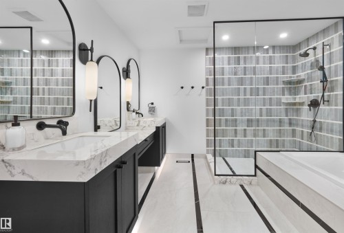 1486 Welbourn Drive, Edmonton, AB - Indoor Photo Showing Bathroom