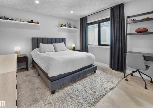 1486 Welbourn Drive, Edmonton, AB - Indoor Photo Showing Bedroom
