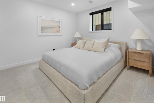 1486 Welbourn Drive, Edmonton, AB - Indoor Photo Showing Bedroom