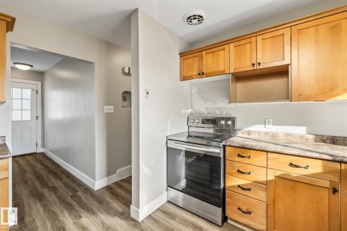 13311 Dovercourt Avenue, Edmonton, AB - Indoor Photo Showing Kitchen