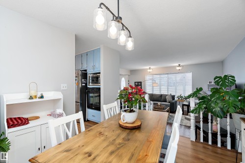 252 Parkside Drive, Wetaskiwin, AB - Indoor Photo Showing Dining Room