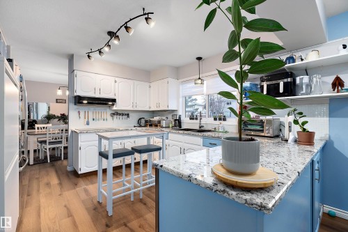 252 Parkside Drive, Wetaskiwin, AB - Indoor Photo Showing Kitchen