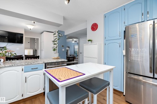 252 Parkside Drive, Wetaskiwin, AB - Indoor Photo Showing Kitchen