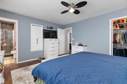 252 Parkside Drive, Wetaskiwin, AB - Indoor Photo Showing Bedroom