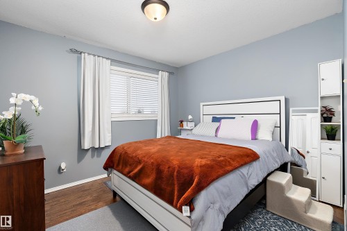 252 Parkside Drive, Wetaskiwin, AB - Indoor Photo Showing Bedroom