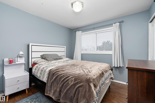 252 Parkside Drive, Wetaskiwin, AB - Indoor Photo Showing Bedroom