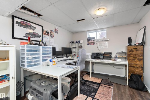 252 Parkside Drive, Wetaskiwin, AB - Indoor Photo Showing Office