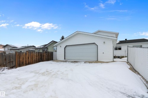 252 Parkside Drive, Wetaskiwin, AB - Outdoor With Exterior