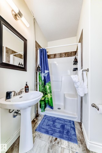 11410 92 Street, Edmonton, AB - Indoor Photo Showing Bathroom