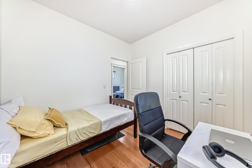 11410 92 Street, Edmonton, AB - Indoor Photo Showing Bedroom