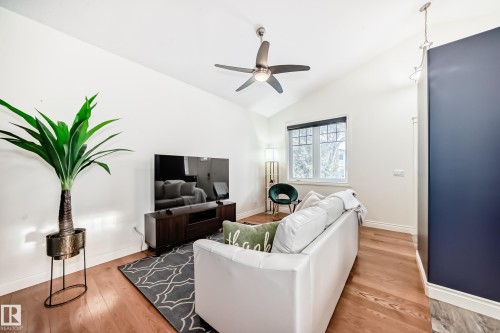 11410 92 Street, Edmonton, AB - Indoor