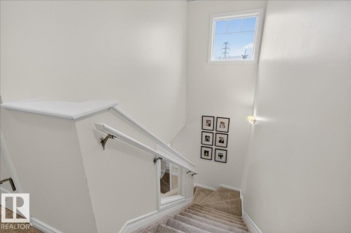 2 3010 33 Avenue, Edmonton, AB - Indoor Photo Showing Other Room