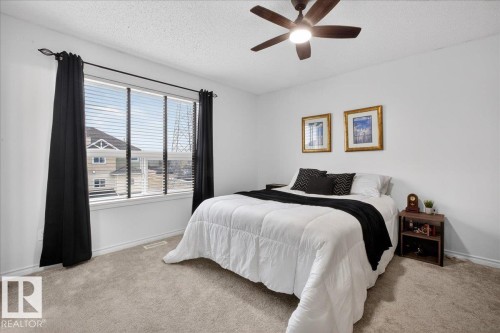 2 3010 33 Avenue, Edmonton, AB - Indoor Photo Showing Bedroom