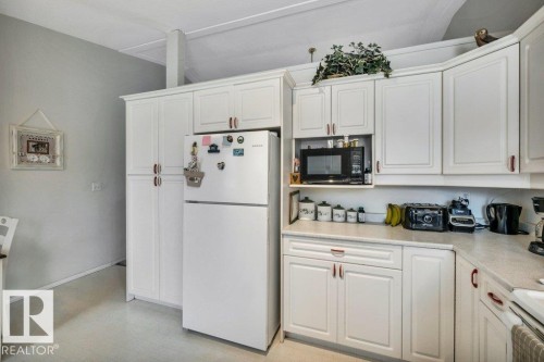 49 Mcleod Crescent, Leduc, AB - Indoor Photo Showing Kitchen