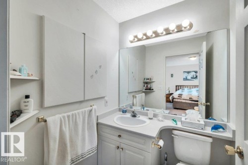 49 Mcleod Crescent, Leduc, AB - Indoor Photo Showing Bathroom