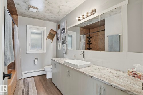 5403 50 Street, Stony Plain, AB - Indoor Photo Showing Bathroom