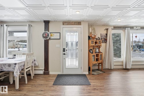 5403 50 Street, Stony Plain, AB - Indoor