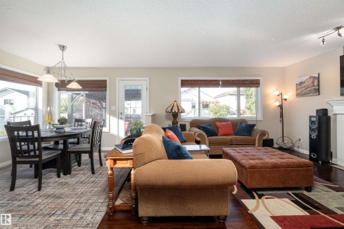 2168 37B Avenue, Edmonton, AB - Indoor Photo Showing Other Room