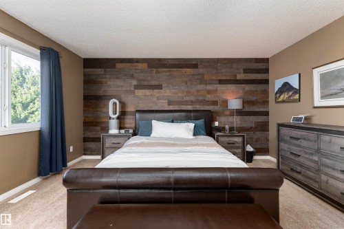 2168 37B Avenue, Edmonton, AB - Indoor Photo Showing Bedroom