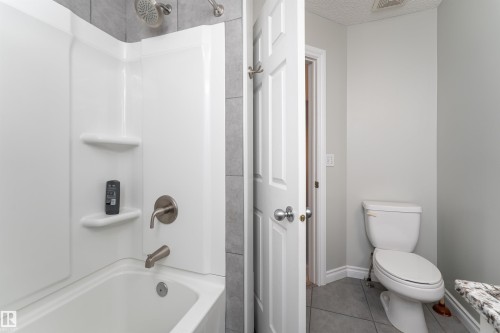 2168 37B Avenue, Edmonton, AB - Indoor Photo Showing Bathroom