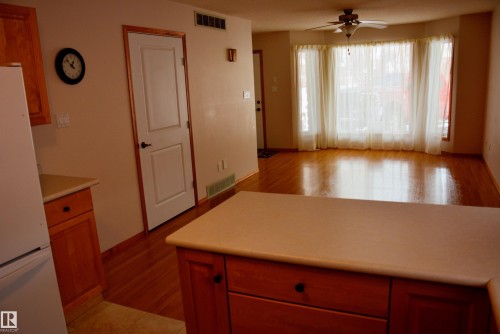 3 4806 51 Avenue, Barrhead, AB - Indoor Photo Showing Other Room