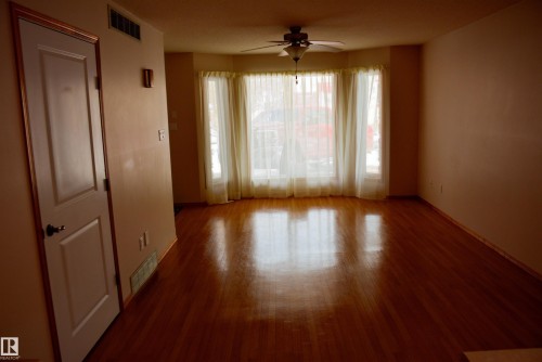 3 4806 51 Avenue, Barrhead, AB - Indoor Photo Showing Other Room