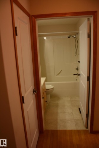 3 4806 51 Avenue, Barrhead, AB - Indoor Photo Showing Bathroom