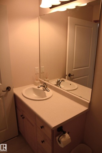 3 4806 51 Avenue, Barrhead, AB - Indoor Photo Showing Bathroom