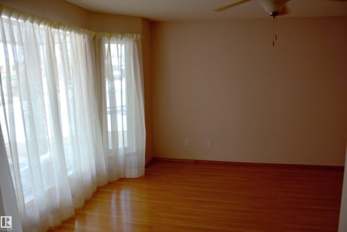 3 4806 51 Avenue, Barrhead, AB - Indoor Photo Showing Other Room