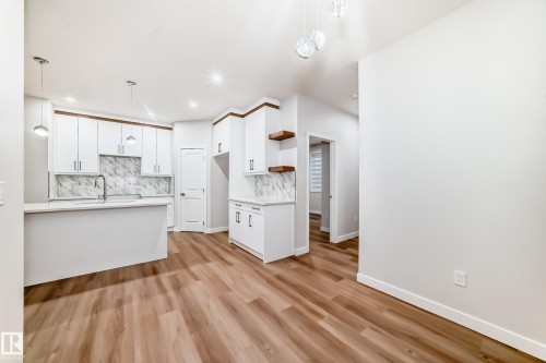 28 Westwyck Link, Spruce Grove, AB - Indoor Photo Showing Kitchen
