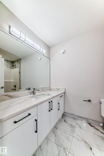 28 Westwyck Link, Spruce Grove, AB - Indoor Photo Showing Bathroom