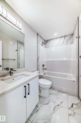 28 Westwyck Link, Spruce Grove, AB - Indoor Photo Showing Bathroom