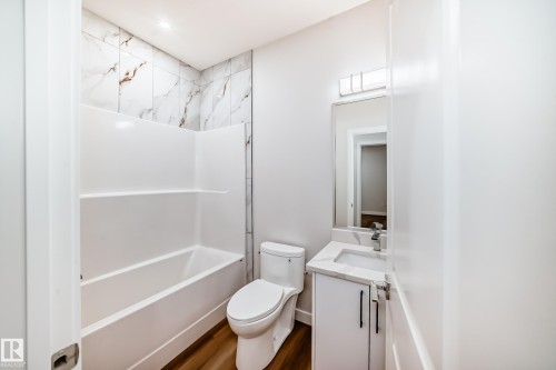 28 Westwyck Link, Spruce Grove, AB - Indoor Photo Showing Bathroom